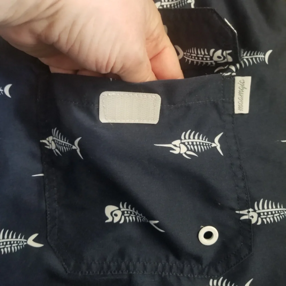 Maamgic Men's Navy Slim Fit 7 Inch Swim‎ Shorts Swim Trunks Sz. L